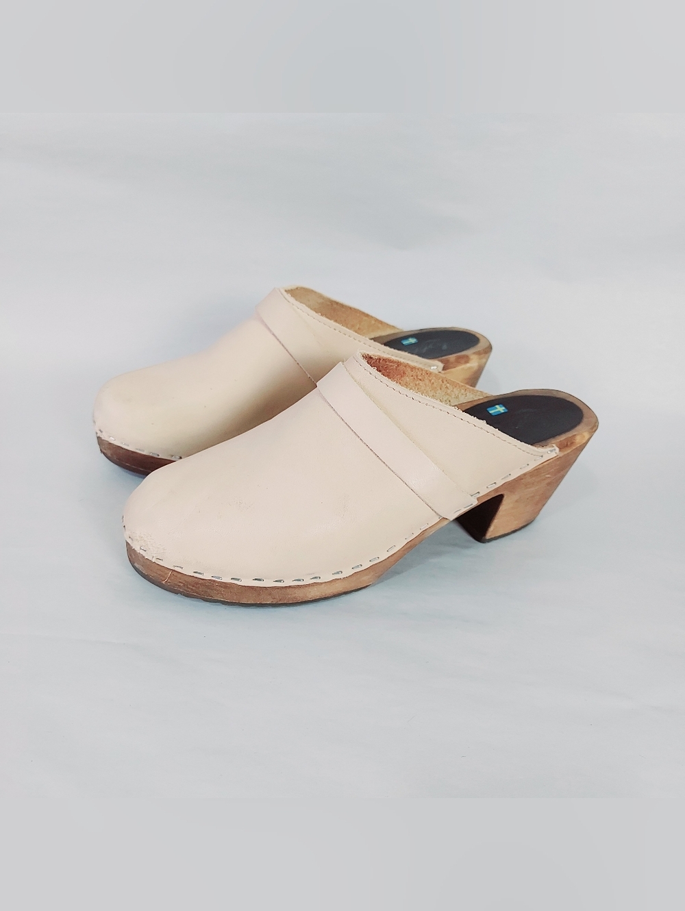 Lotta Swedish Comfort Platform Wooden Clogs 41 EU Stud Chunky Heel Beige Leather